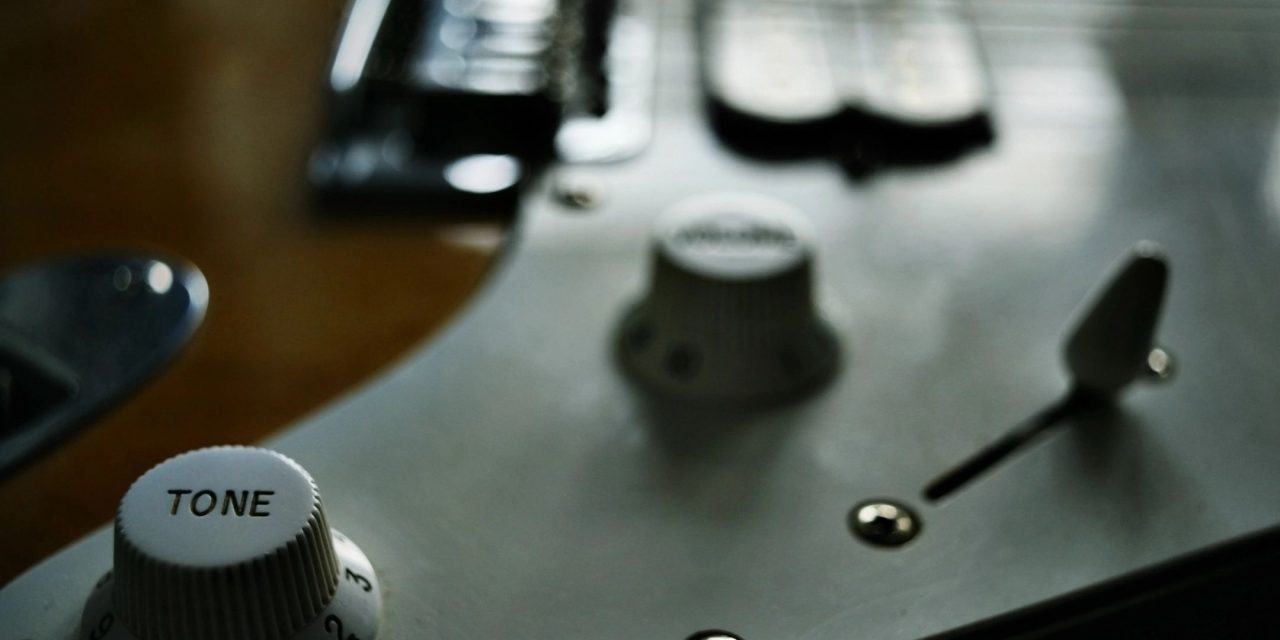 Gibson Names B.B. King A “Gibson Legacy Artist” And Launches New, Alpine White B.B. King Lucille ES