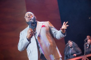 Marvin Sapp performs